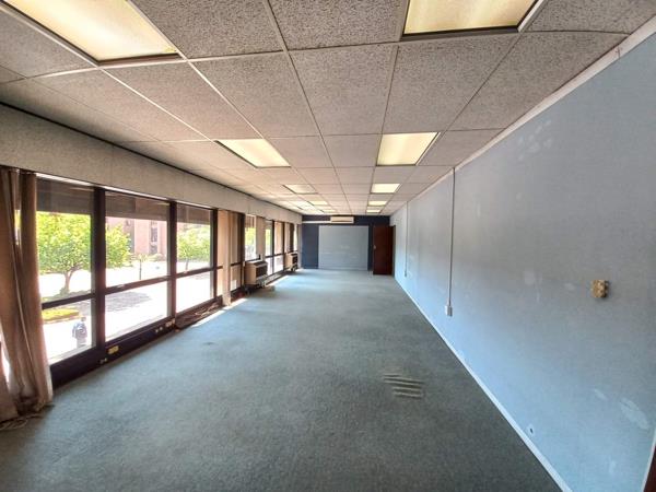 441 m² Office Space