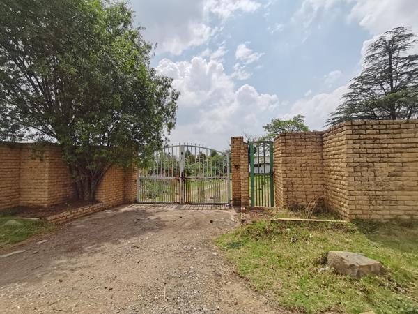 8 565 m² Farm with House