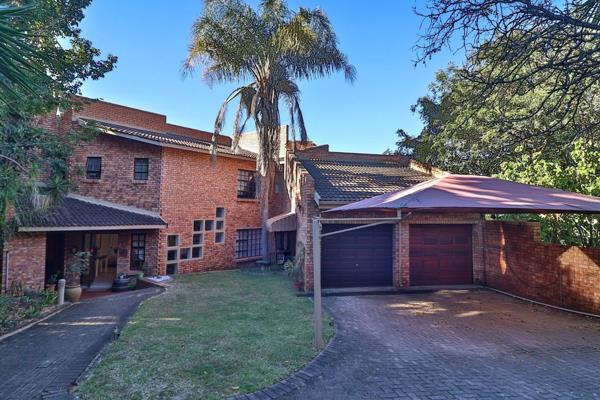 6 Bedroom House