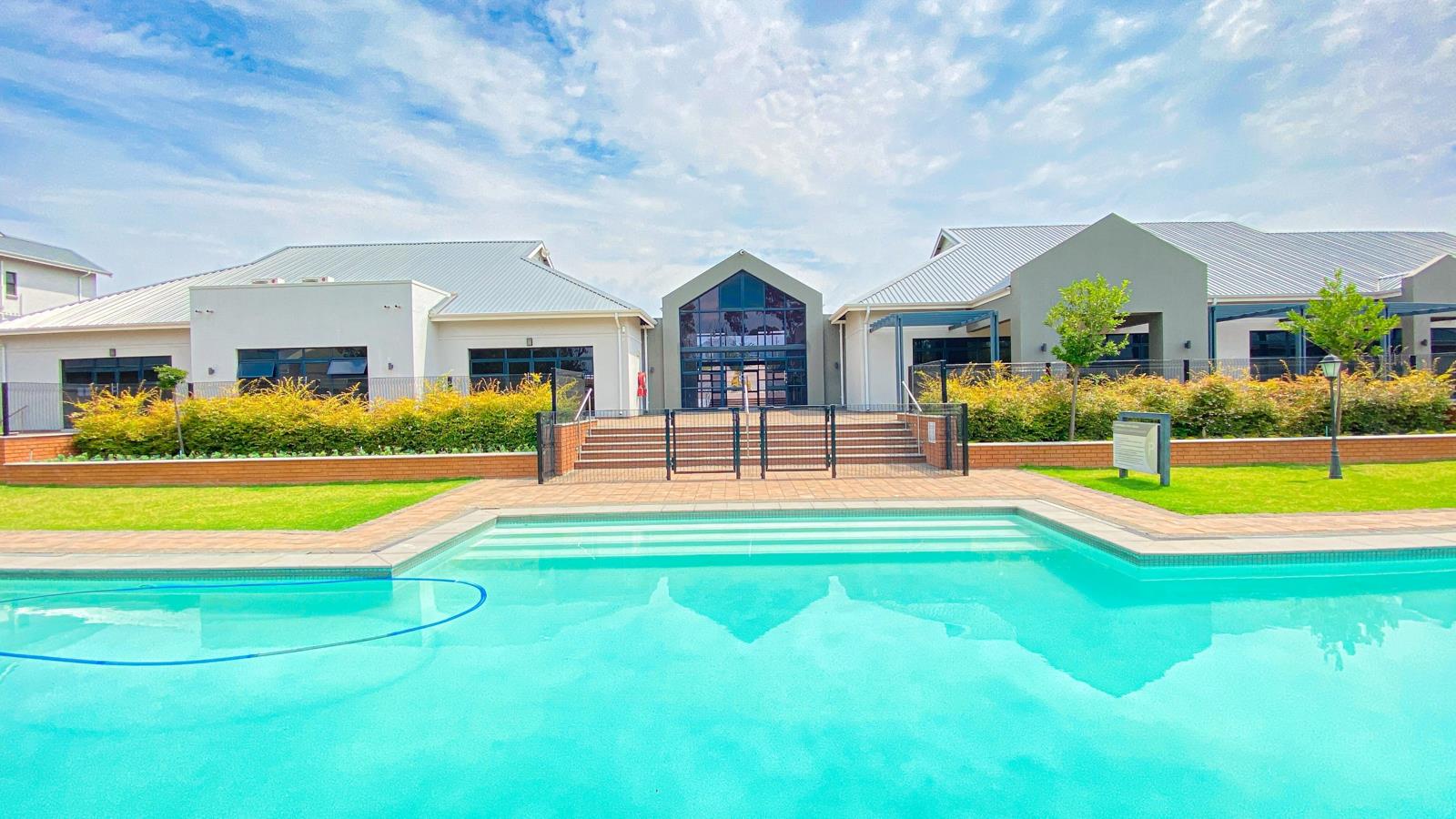 1 Bedroom Apartment in Modderfontein