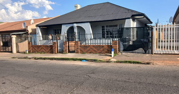 2 Bedroom House