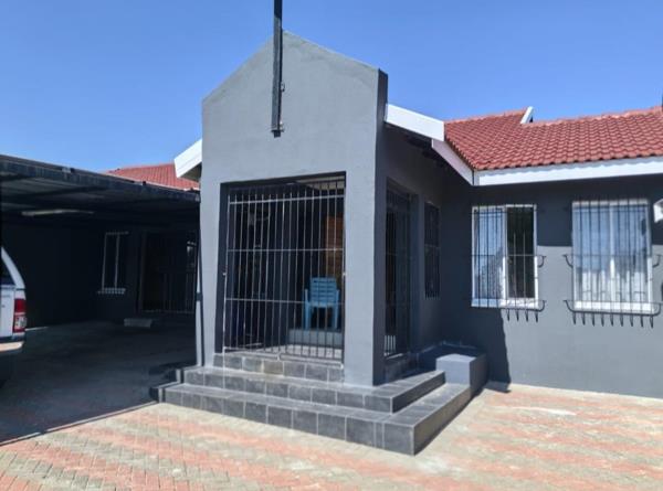 5 Bedroom House