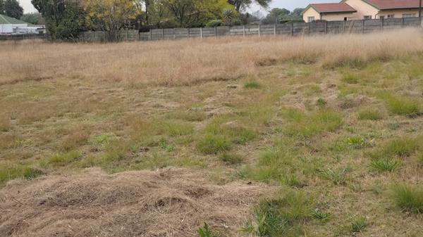 2 200 m² Land