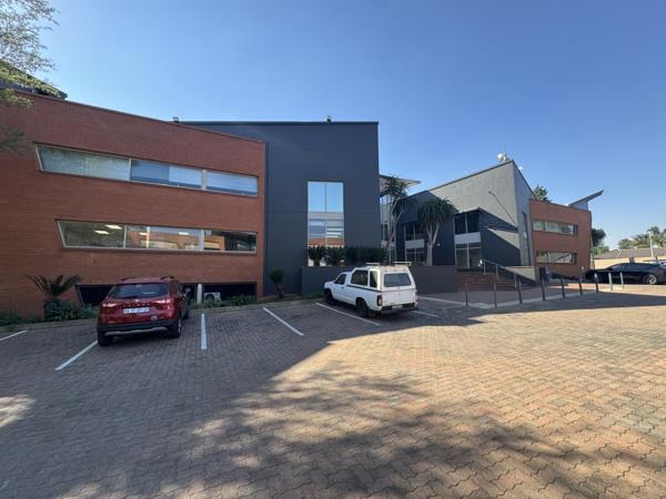 328 m² Office Space