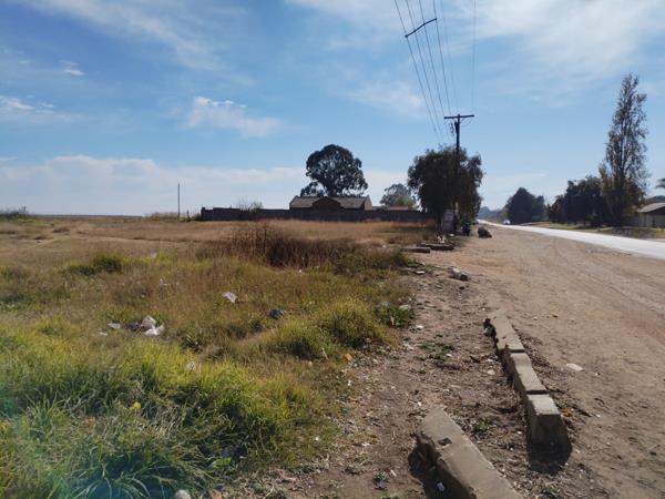 1 428 m² Land