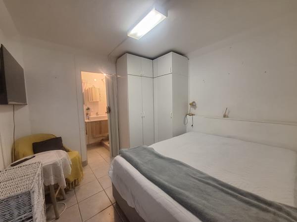 Bachelor apartment
