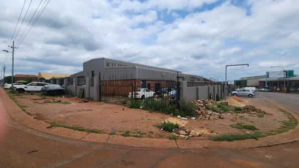 1 060 m² Industrial space