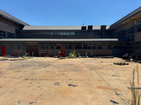 1 400 m² Industrial space