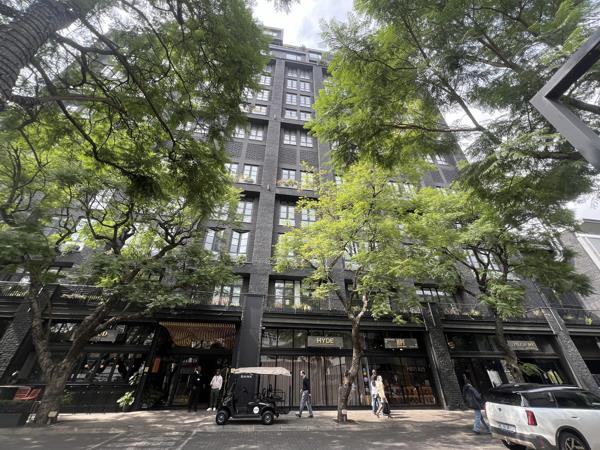 180 m² Retail Space