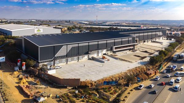 7 614 m² Industrial space