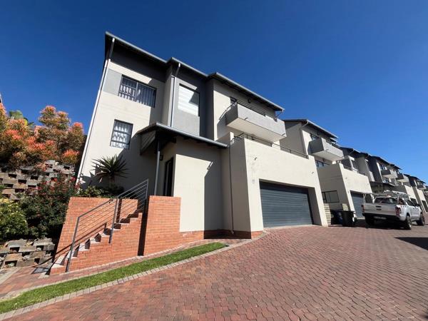 4 Bedroom Townhouse