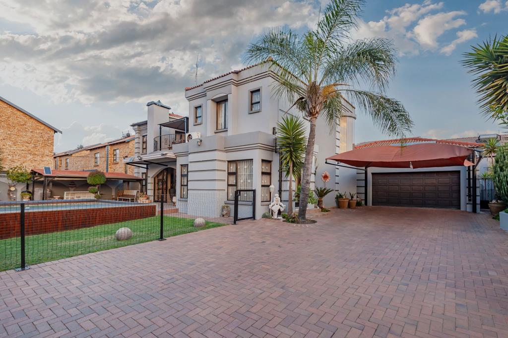 3 Bedroom Townhouse