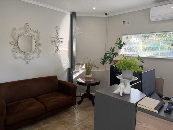 380 m² Office Space