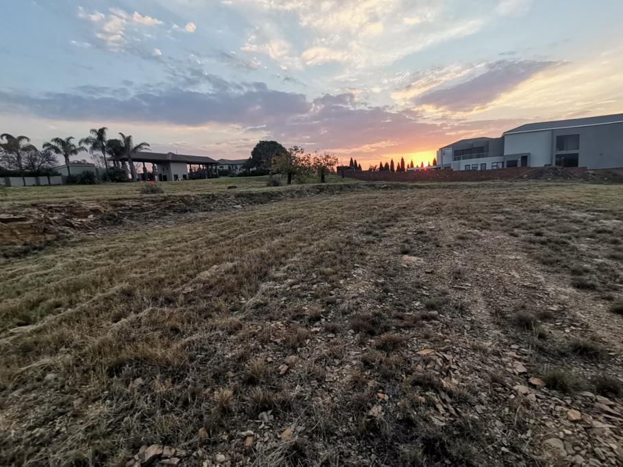 9 022 m² Land