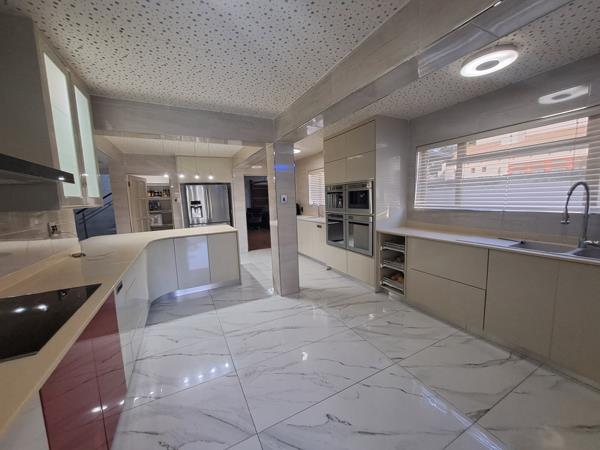 5 Bedroom House