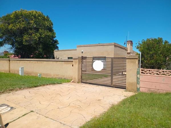 5 Bedroom House