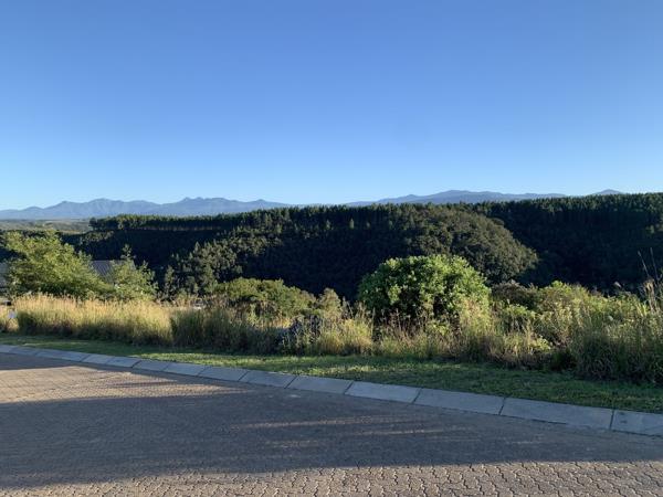 1 414 m² Land