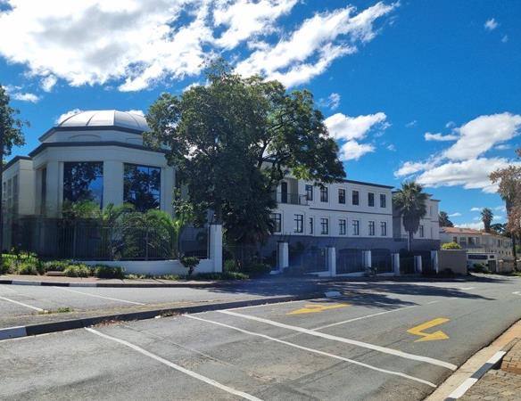1 527 m² Office Space