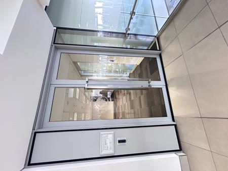 1 418 m² Office Space