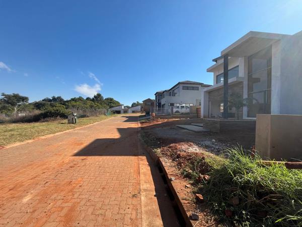 805 m² Land