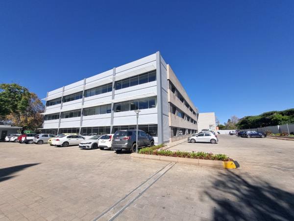 937 m² Office Space