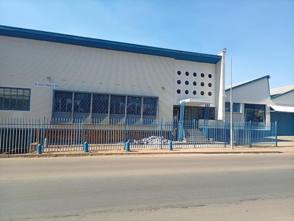 2 400 m² Industrial space