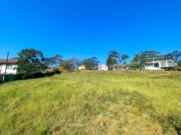 1 054 m² Land