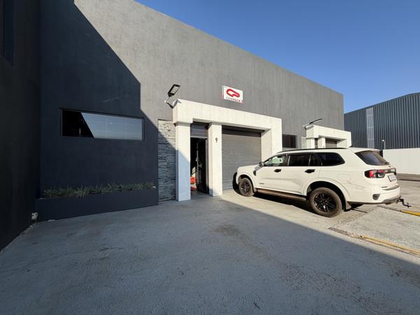 210 m² Industrial space