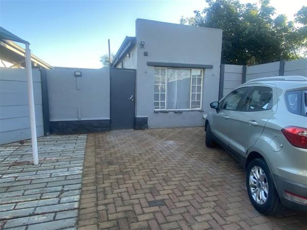 1 Bedroom Garden Cottage