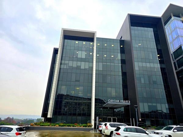 251 m² Office Space