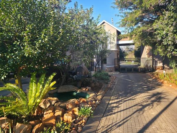 1 036 m² Land