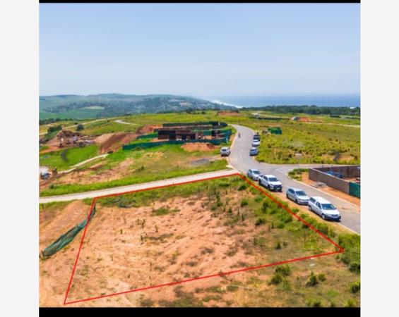700 m² Land