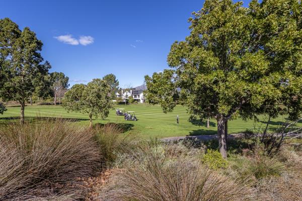 1 426 m² Land