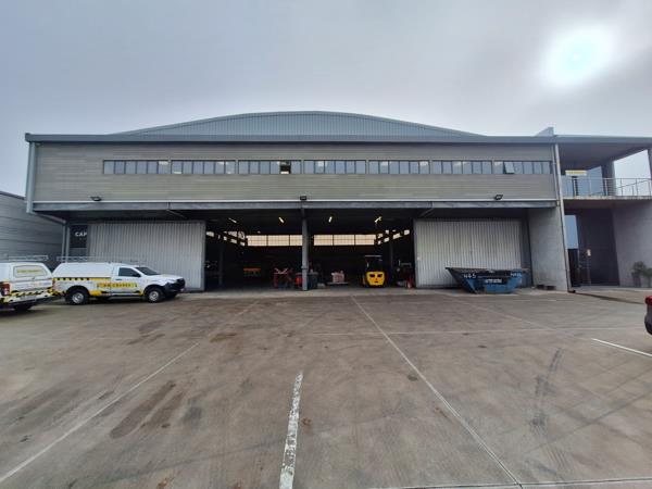 1 590 m² Industrial space