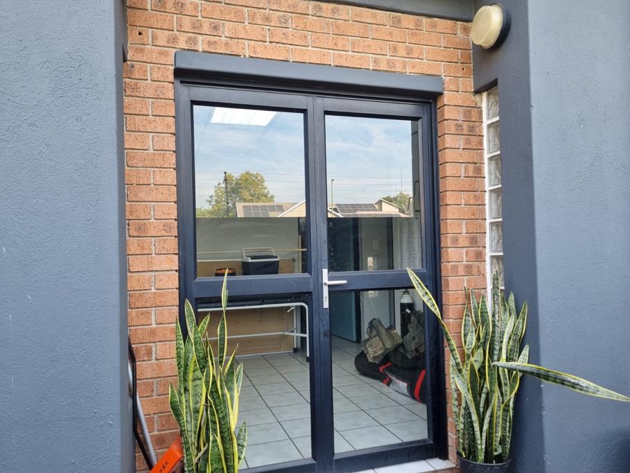 110 m² Commercial space