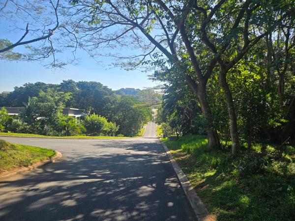 1 040 m² Land