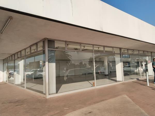 693 m² Retail Space