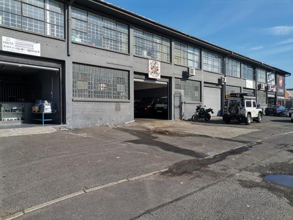 352 m² Industrial space