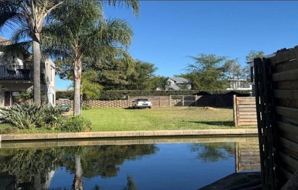 395 m² Land