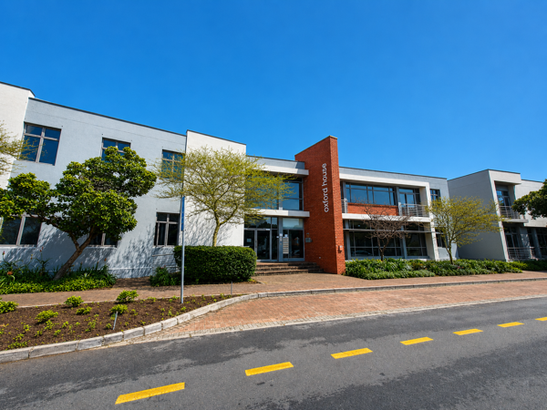 121 m² Commercial space