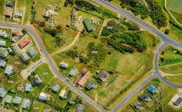 7 730 m² Land