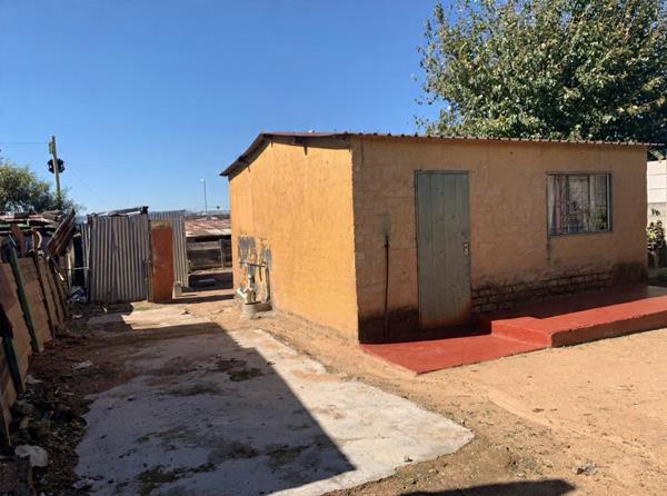 1 Bedroom House