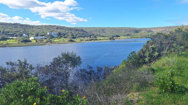1 090 m² Land