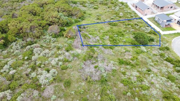 647 m² Land