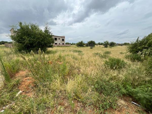 1 001 m² Land