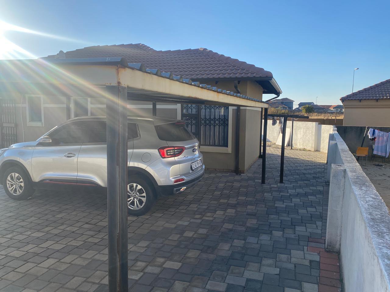 3 Bedroom House in Blue Hills