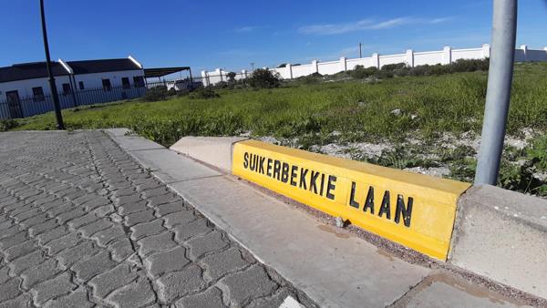 654 m² Land