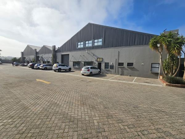 1 054 m² Industrial space