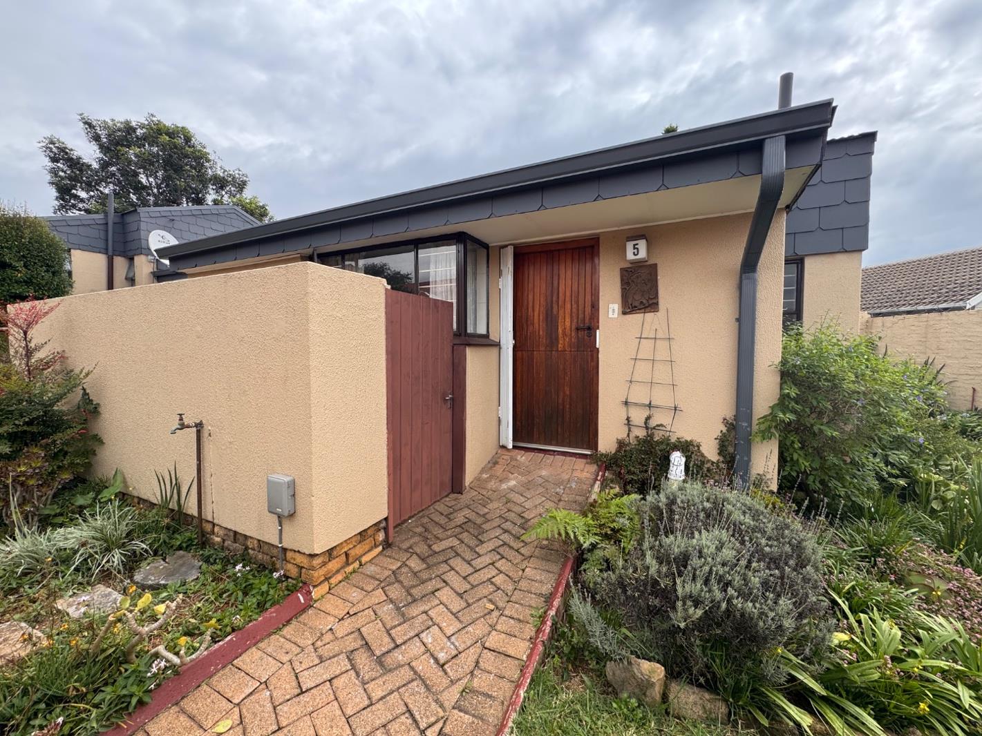 1 Bedroom Townhouse in Sonneglans