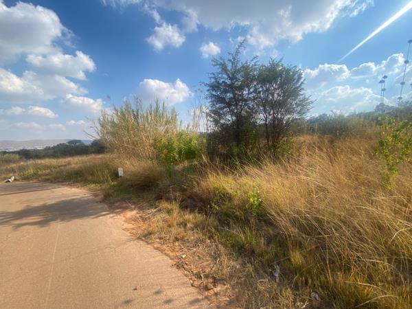 930 m² Land